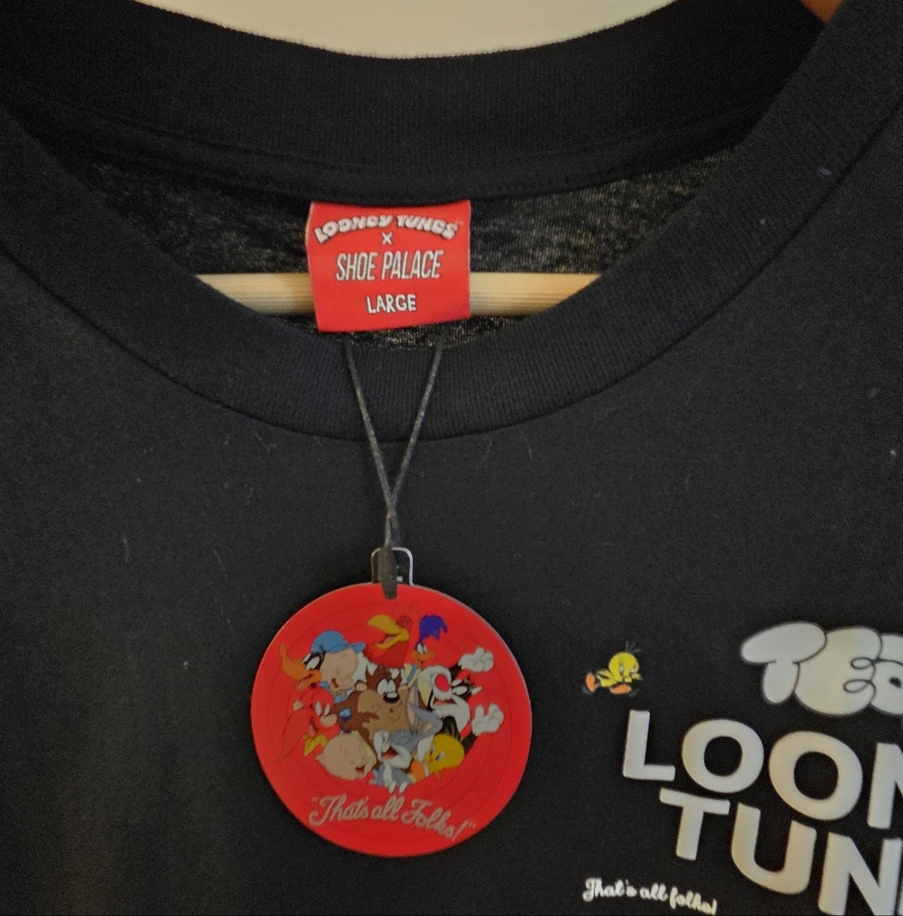 Looney Tunes Black Graphic T-Shirt - Picture 3 of 3